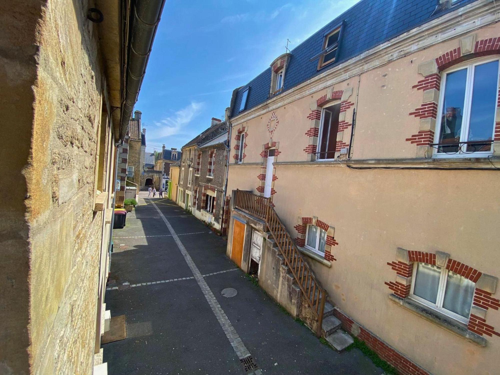L'escale - 2 Km De La - Basilique Notre-dame-de-la-delivrande Douvres-la-Delivrande
